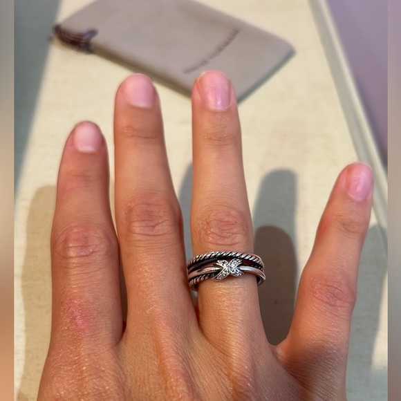 David Yurman X Crossover Band Ring in Sterling Silver with Pavé Diamonds - Picture 8 of 9